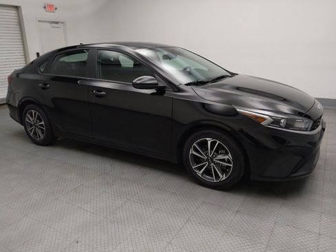 Used 2024 Kia Forte LXS image 11
