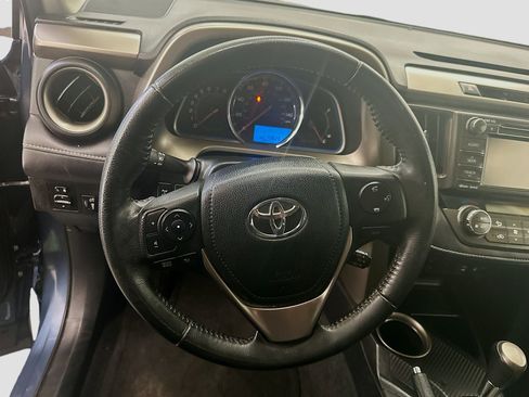 Used 2013 Toyota RAV4 Limited AWD/4WD image 18