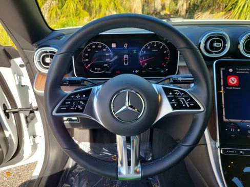 Used 2024 Mercedes-Benz CLE 300 4MATIC Cabriolet image 28