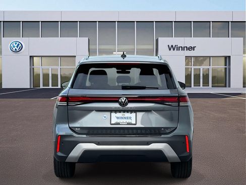 Certified 2025 Volkswagen Tiguan SE AWD/4WD image 5