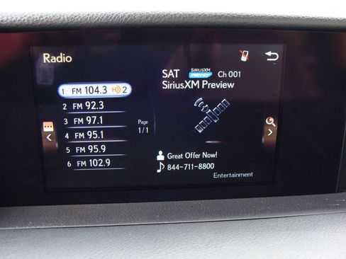 Used 2017 Lexus IS 300 AWD image 18