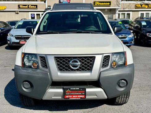 Used 2015 Nissan Xterra X AWD/4WD image 3