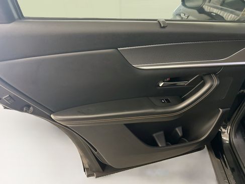 Used 2024 MAZDA CX-90 Plug-In Hybrid w/ Preferred AWD/4WD image 28