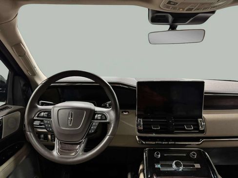 Certified 2022 Lincoln Navigator L Reserve AWD/4WD image 24