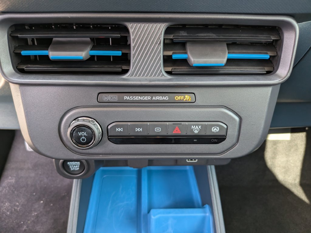 Used 2026 Ford Maverick XLT w/ XLT Luxury Package FWD image 25