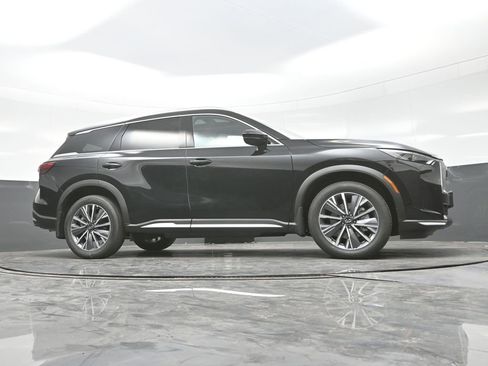 New 2026 INFINITI QX60 Luxe w/ Family Package image 27