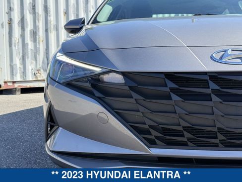Used 2023 Hyundai Elantra SEL image 9