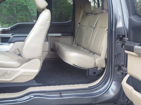 Used 2015 Ford F150 Lariat image 11