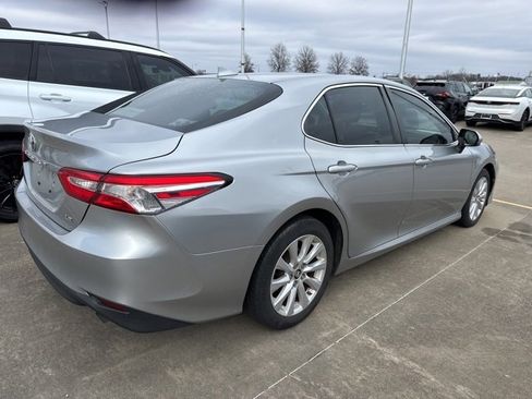 Used 2019 Toyota Camry LE image 8