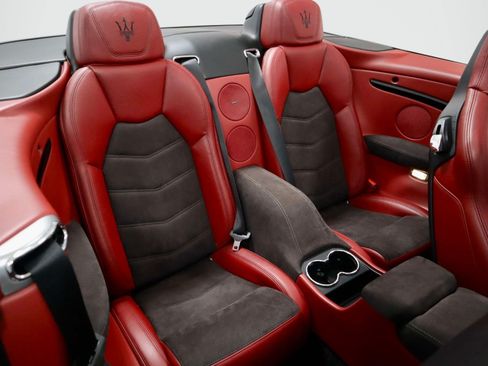 Used 2016 Maserati GranTurismo Sport RWD image 16