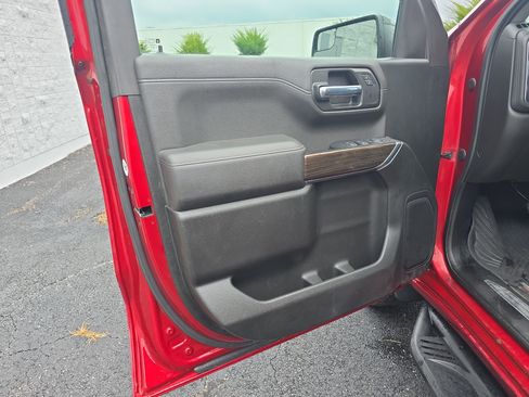 Used 2021 Chevrolet Silverado 1500 LT Trail Boss image 16