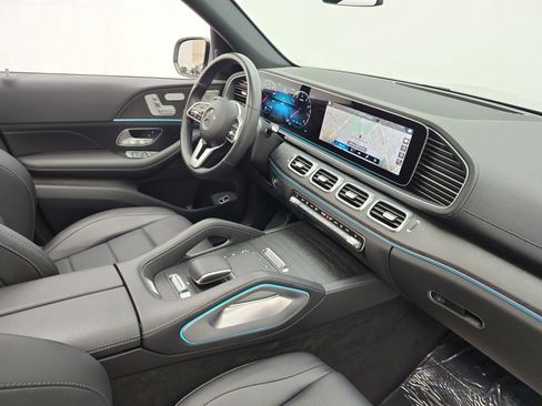 Certified 2023 Mercedes-Benz GLS 450 4MATIC image 18