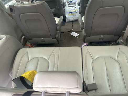 Used 2018 Chrysler Pacifica Touring-L image 33