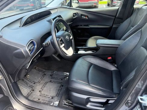 Used 2016 Toyota Prius Three Touring FWD image 14