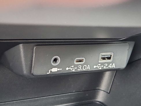 Certified 2025 Subaru Crosstrek 2.0i Premium image 24