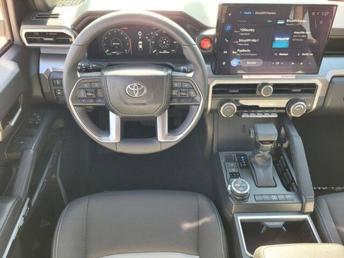 Certified 2025 Toyota Tacoma TRD Off-Road image 12