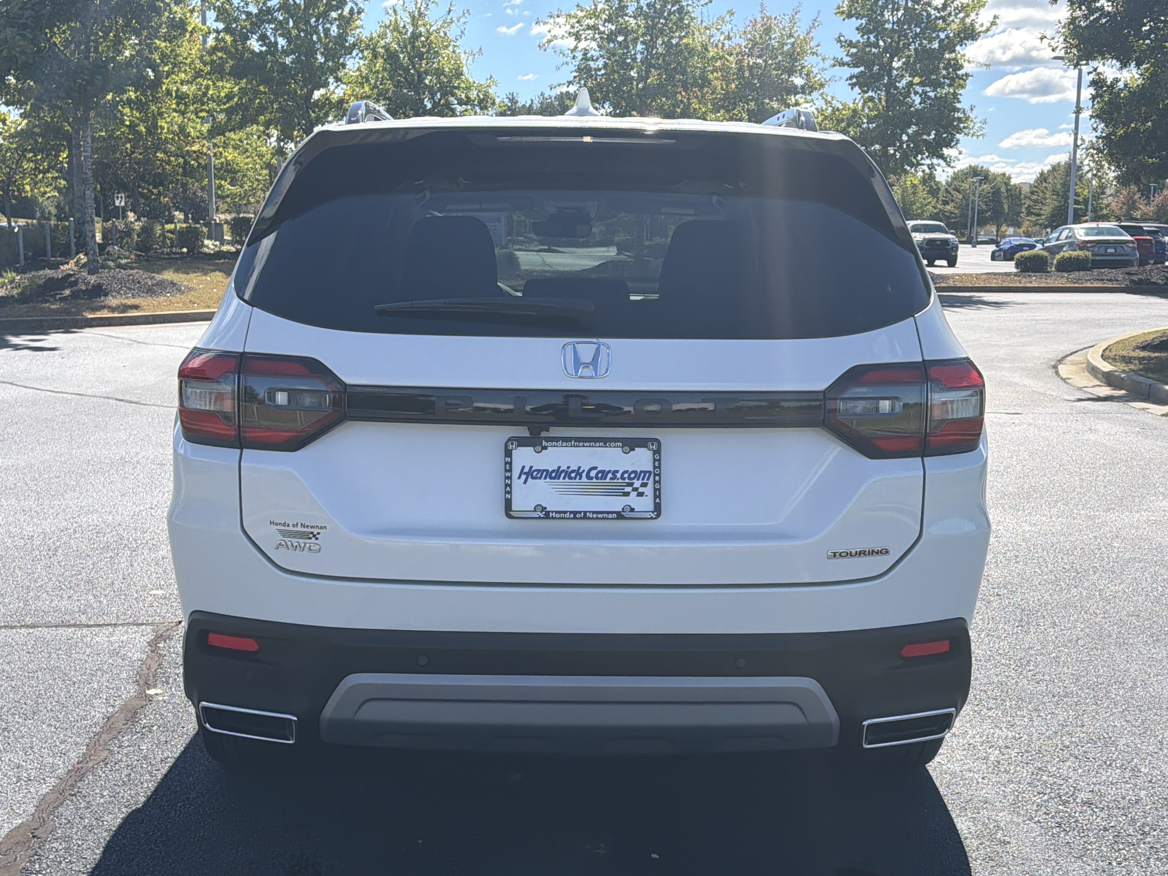 Certified 2025 Honda Pilot Touring image 8