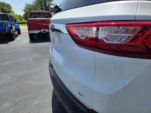 Used 2019 Chevrolet Traverse LT w/ LT Premium Package FWD image 15