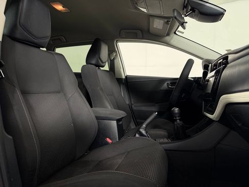 Used 2018 Toyota Corolla iM w/ Carpet Mat Package (TMS) FWD image 29