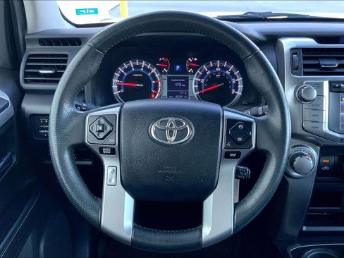 Used 2019 Toyota 4Runner SR5 image 5