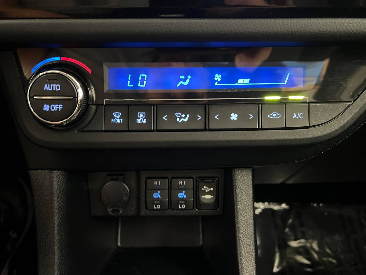 Used 2016 Toyota Corolla S Premium FWD image 19