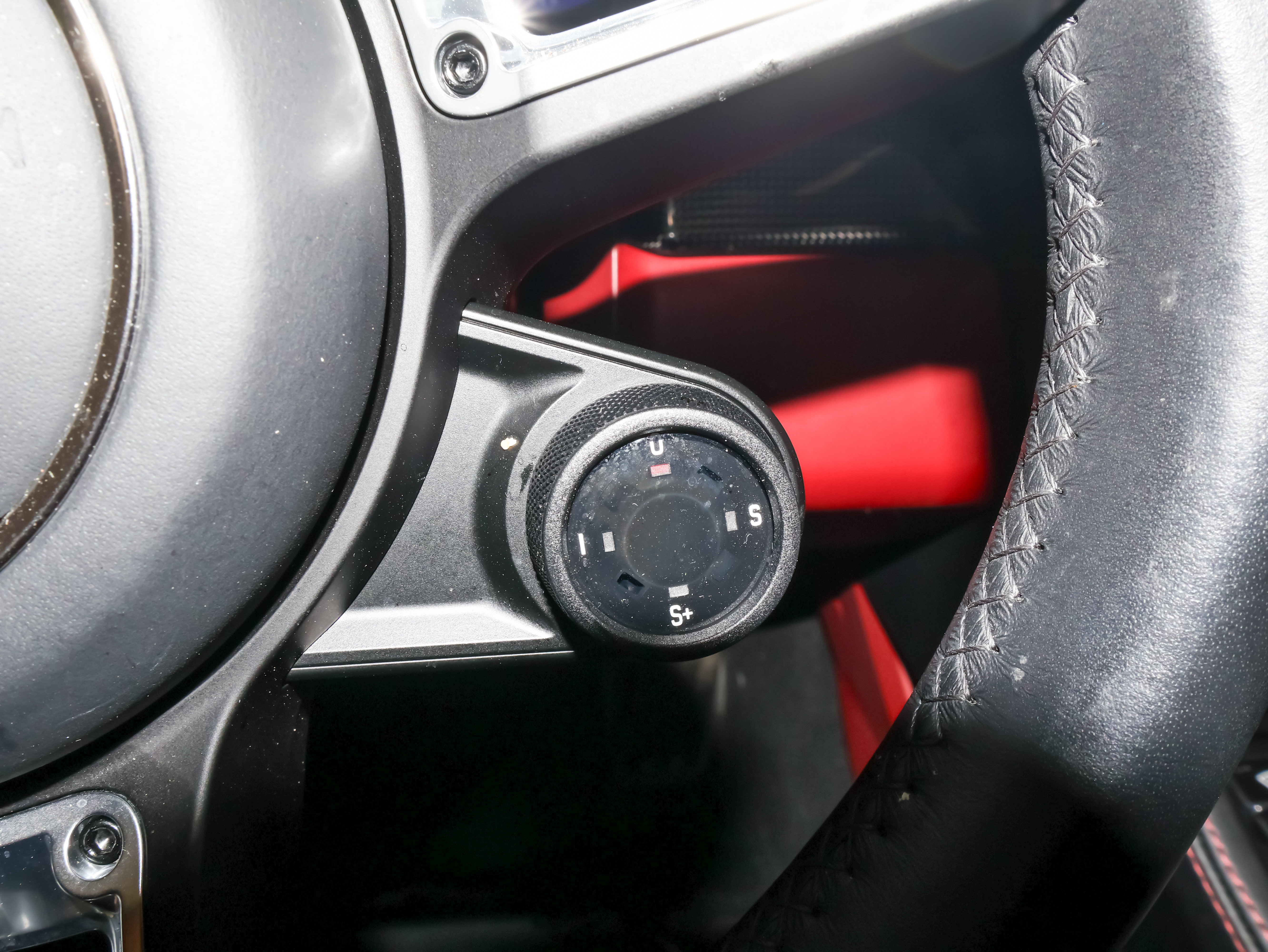 Used 2024 Porsche 718 Boxster GTS RWD image 32