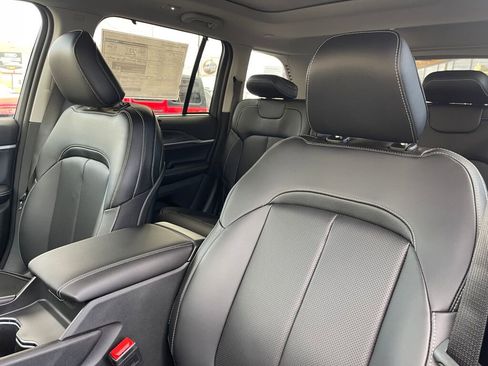 New 2024 Jeep Grand Cherokee Limited 4xe w/ Luxury Tech Group II image 18