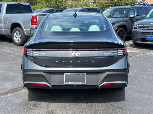 Certified 2026 Hyundai Sonata SE FWD image 4