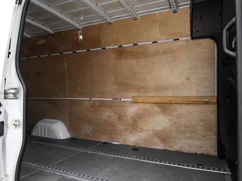 Used 2021 Mercedes-Benz Sprinter 2500 w/ Driver Convenience Package image 33