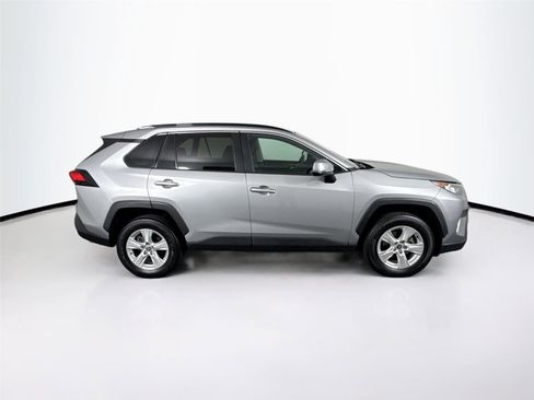 Used 2021 Toyota RAV4 XLE FWD image 8