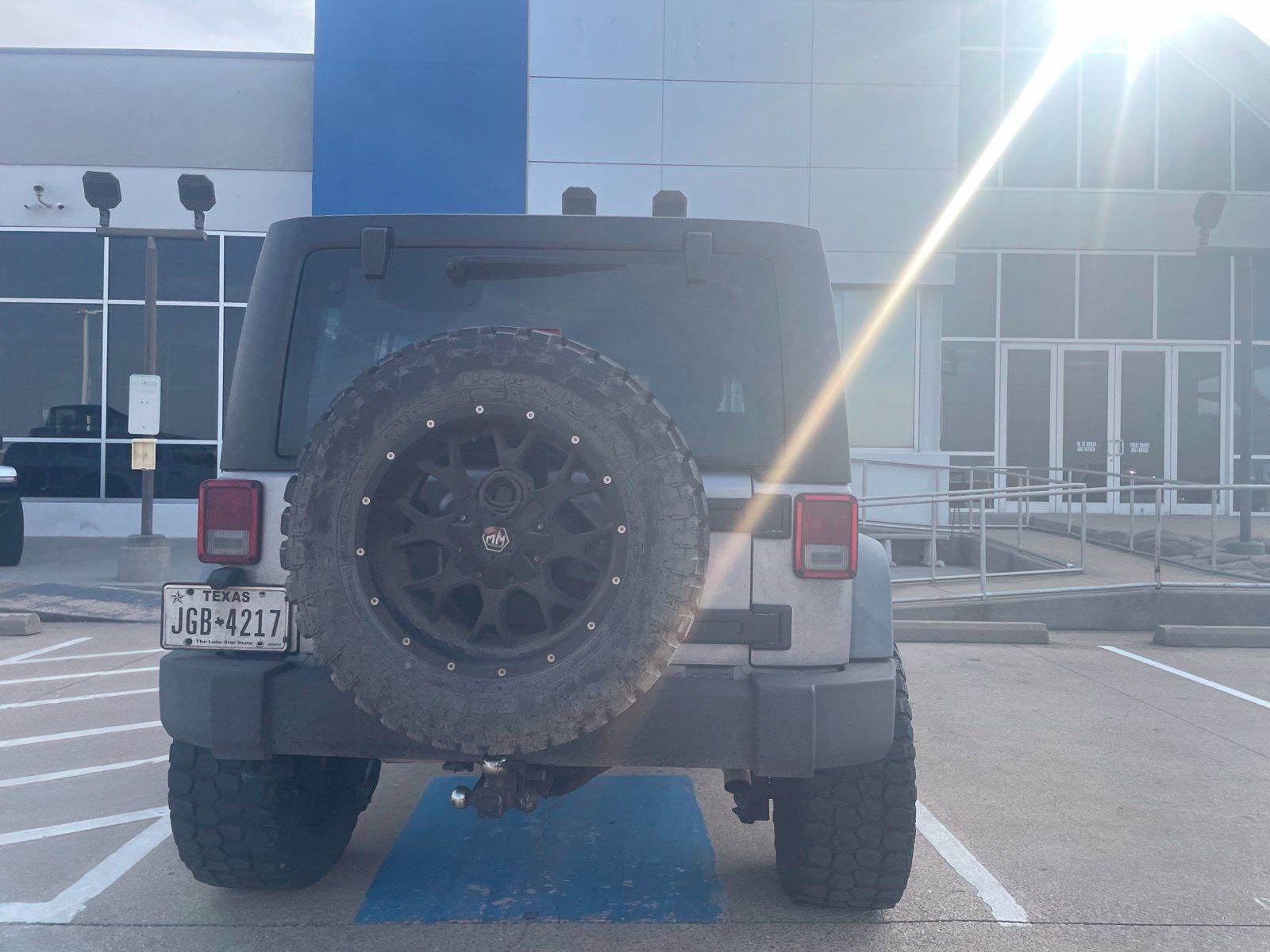Used 2014 Jeep Wrangler Unlimited Sport w/ Connectivity Group AWD/4WD image 16