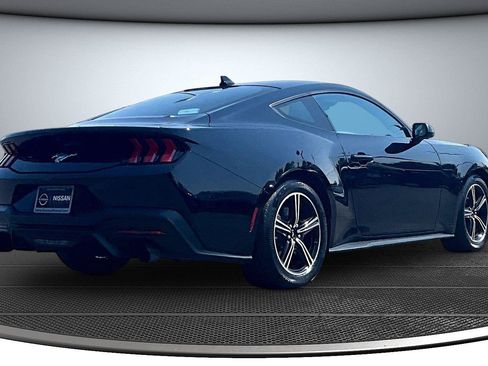 Used 2024 Ford Mustang Coupe RWD image 7