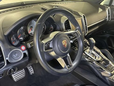 Used 2015 Porsche Cayenne S AWD/4WD image 4