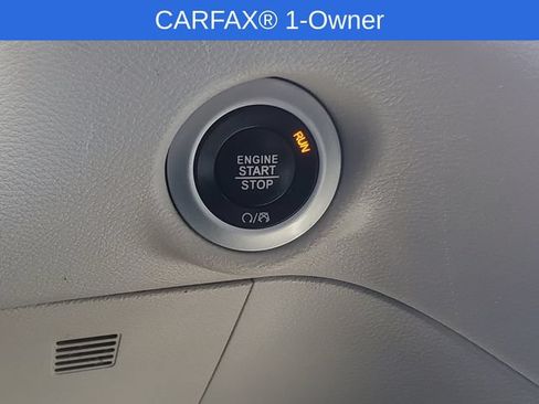 Used 2024 Chrysler Pacifica Touring-L FWD image 19