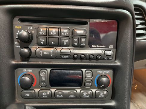 Used 1999 Chevrolet Corvette Convertible w/ Performance Handling Pkg image 25