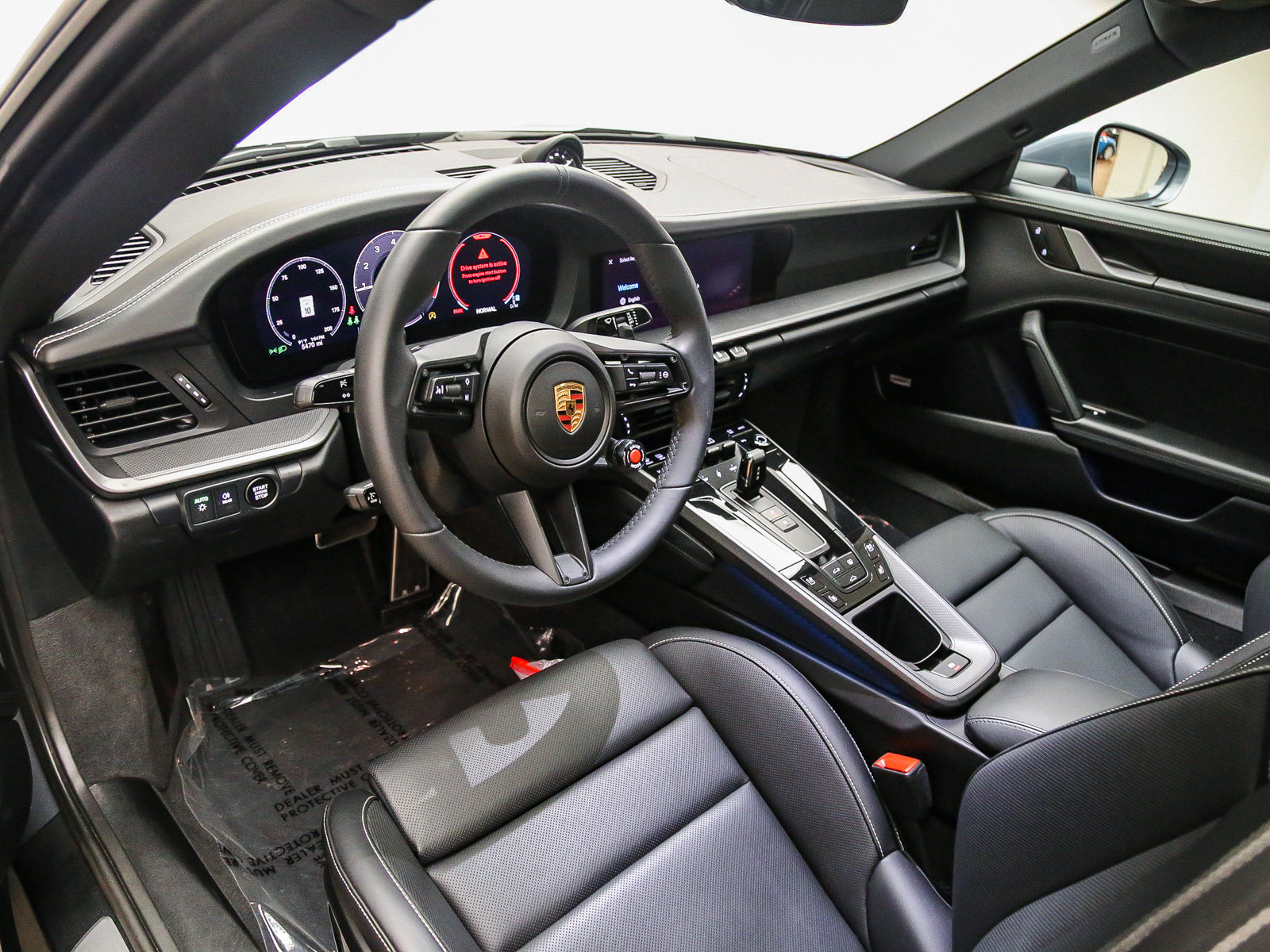 Certified 2025 Porsche 911 Carrera RWD image 4