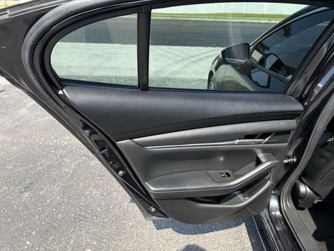 Used 2021 MAZDA MAZDA3 s FWD image 14