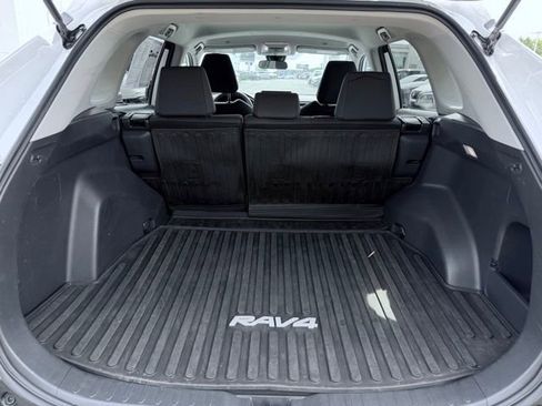 Used 2023 Toyota RAV4 LE AWD/4WD image 10