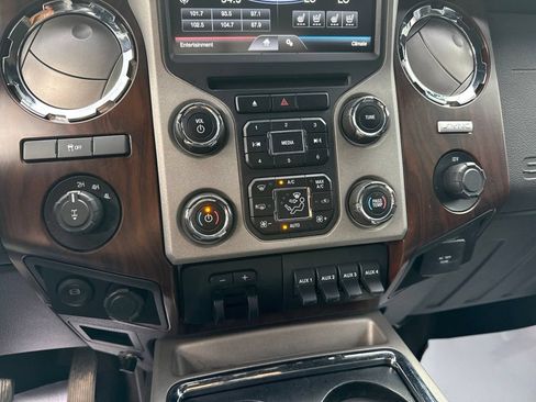 Used 2015 Ford F350 Lariat w/ Lariat Interior Package AWD/4WD image 30