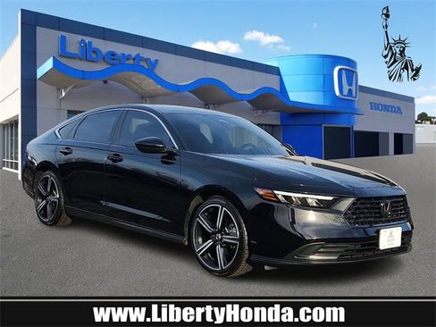 Used 2024 Honda Accord Sport image 1