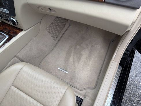 Used 2013 Mercedes-Benz C 250 Sedan image 22