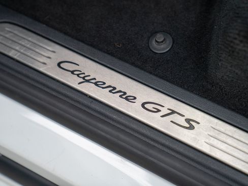 Used 2016 Porsche Cayenne GTS AWD/4WD image 12