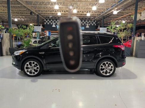 Used 2016 Ford Escape Titanium AWD/4WD image 4