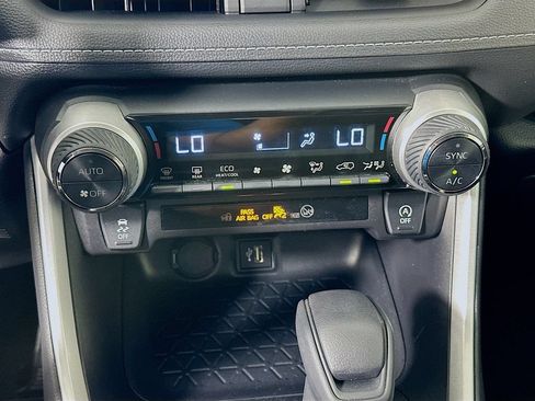 Certified 2025 Toyota RAV4 XLE FWD image 15