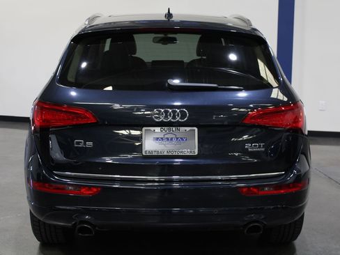 Used 2016 Audi Q5 2.0T Premium Plus w/ Technology Package image 9