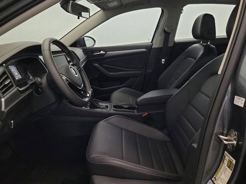 Used 2021 Volkswagen Jetta SE w/ SE Cold Weather Package FWD image 17