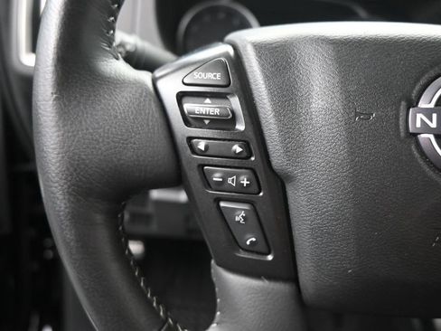 Used 2025 Nissan Frontier SV w/ SV Convenience Package RWD image 12