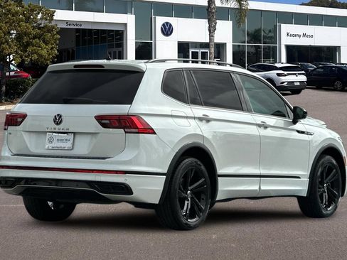Used 2023 Volkswagen Tiguan SE R-Line FWD image 4