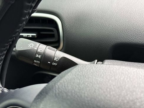 Used 2022 Toyota Prius image 39