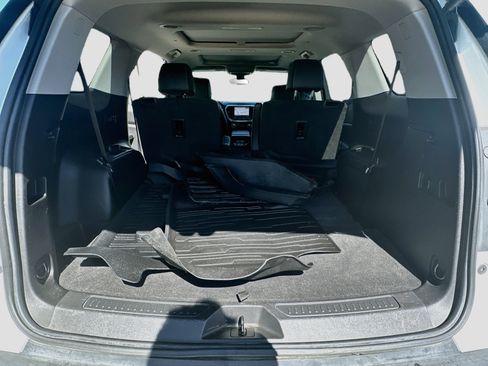 Used 2021 GMC Acadia SLT w/ Elevation Edition AWD/4WD image 32